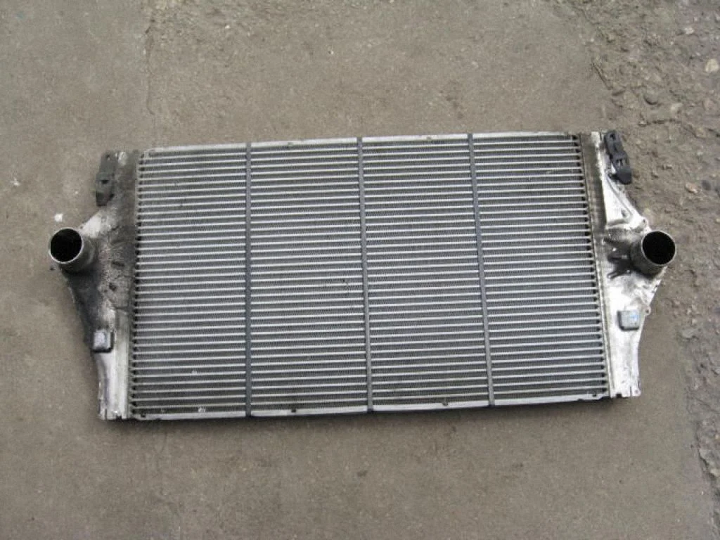Intercooler radiator – centre