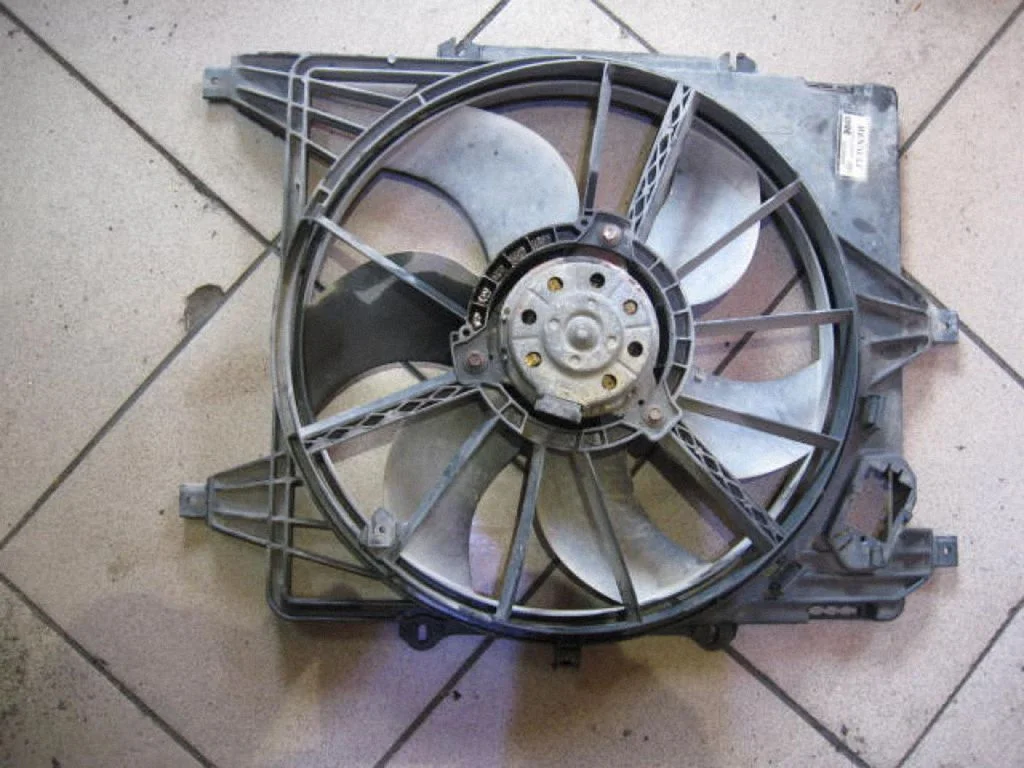 Elektriskais radiatora ventilators 7700428659