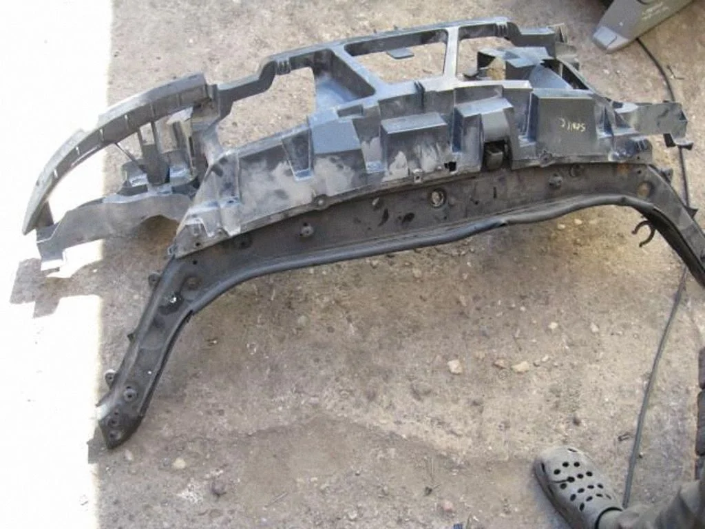 Radiator support slam panel – centre