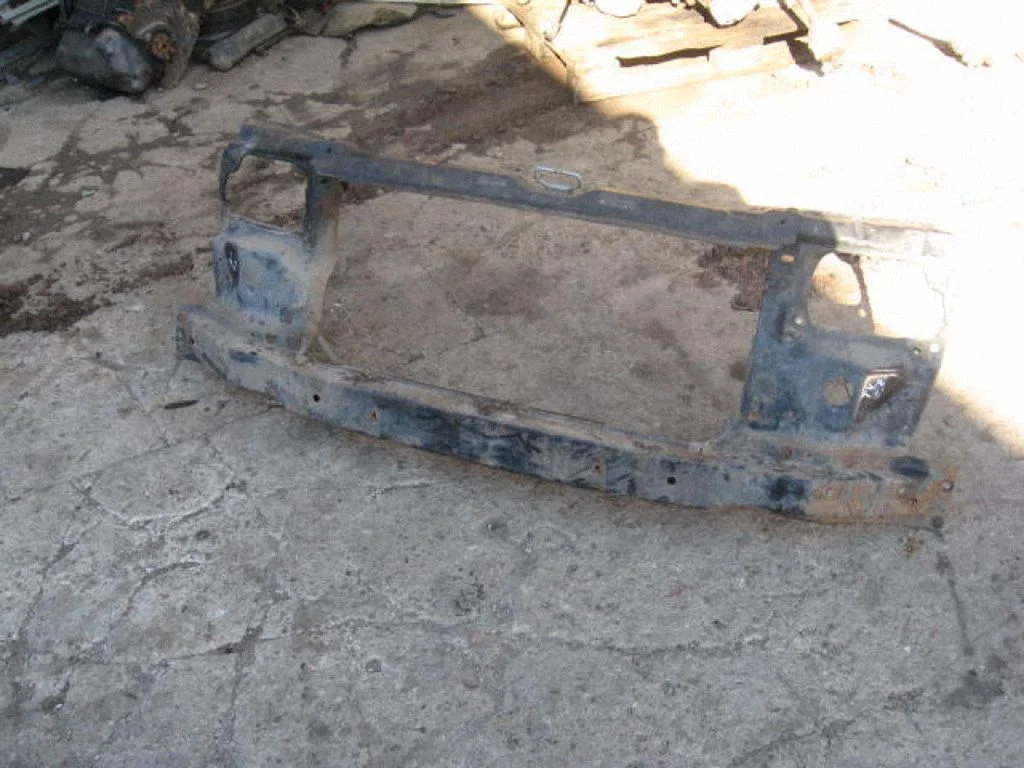 Radiator support slam panel – centre