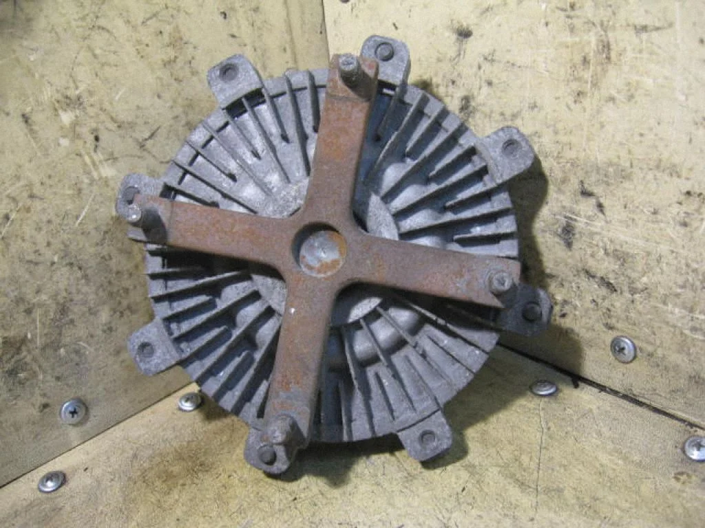 Viscous fan clutch – centre