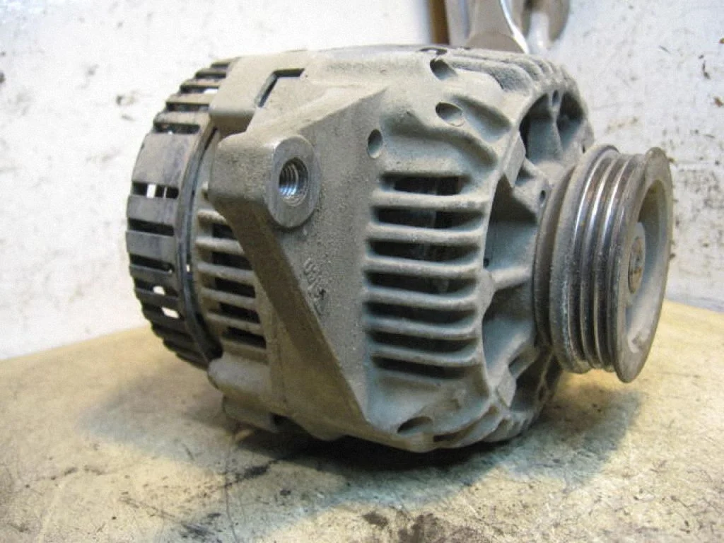 Alternator VALEO75A7700424585