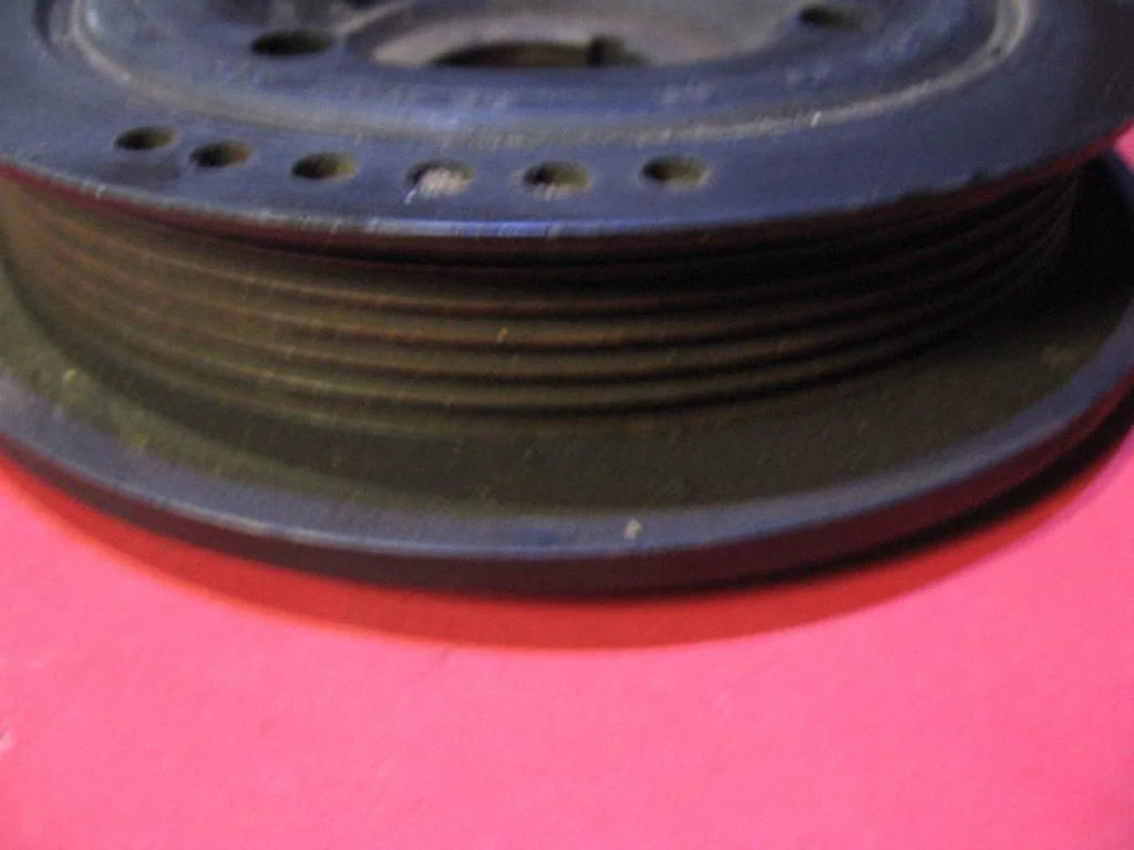 Crankshaft pulley 90528646