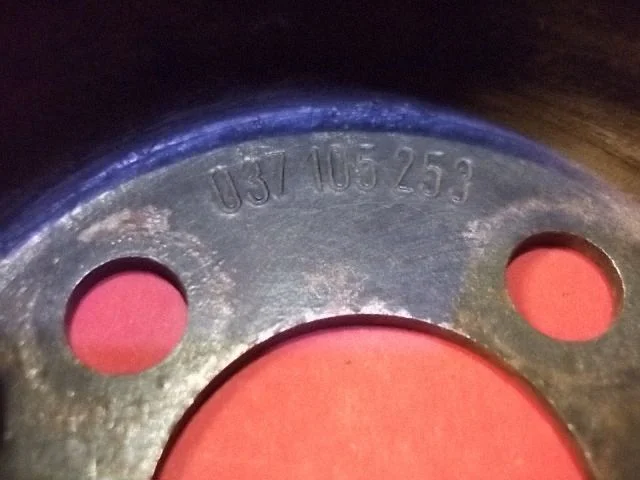 Crankshaft pulley 037105253
