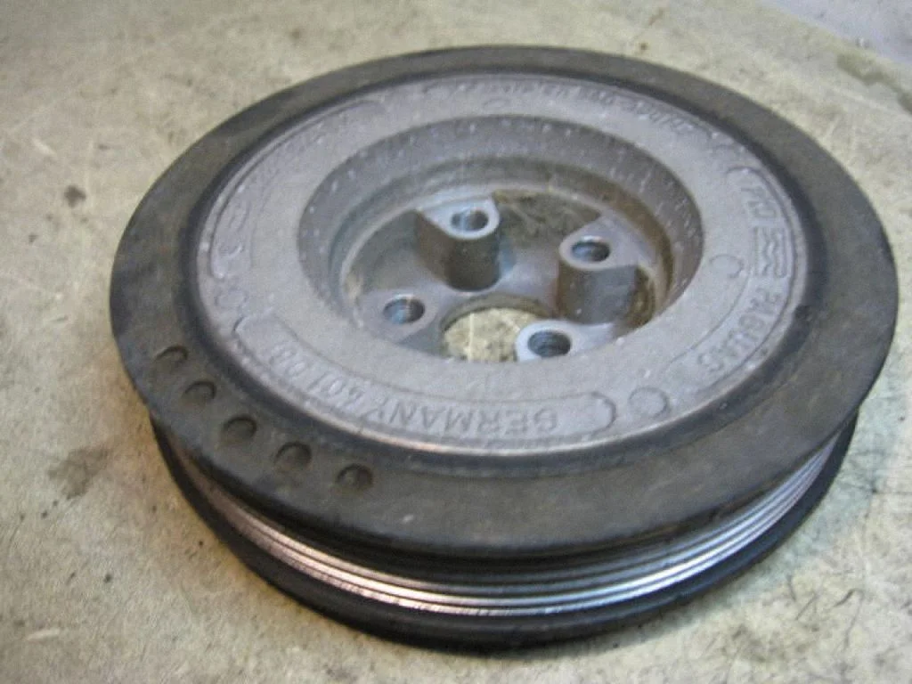 Crankshaft pulley – left