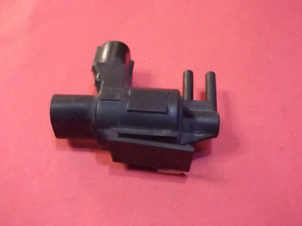 Zawór elektromagnetyczny turbo K5T44185
