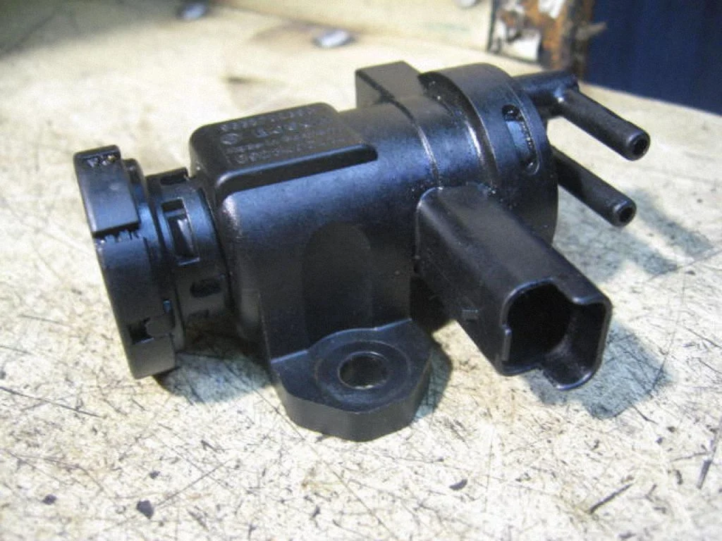 Turbo solenoid valve BOSCH09284004149635704380