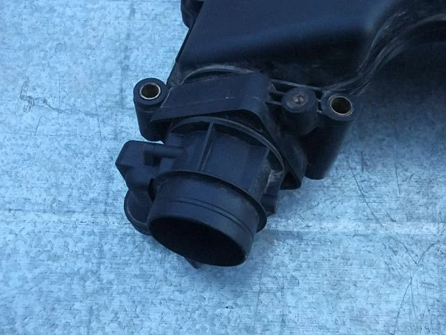 Intake manifold 038129713H