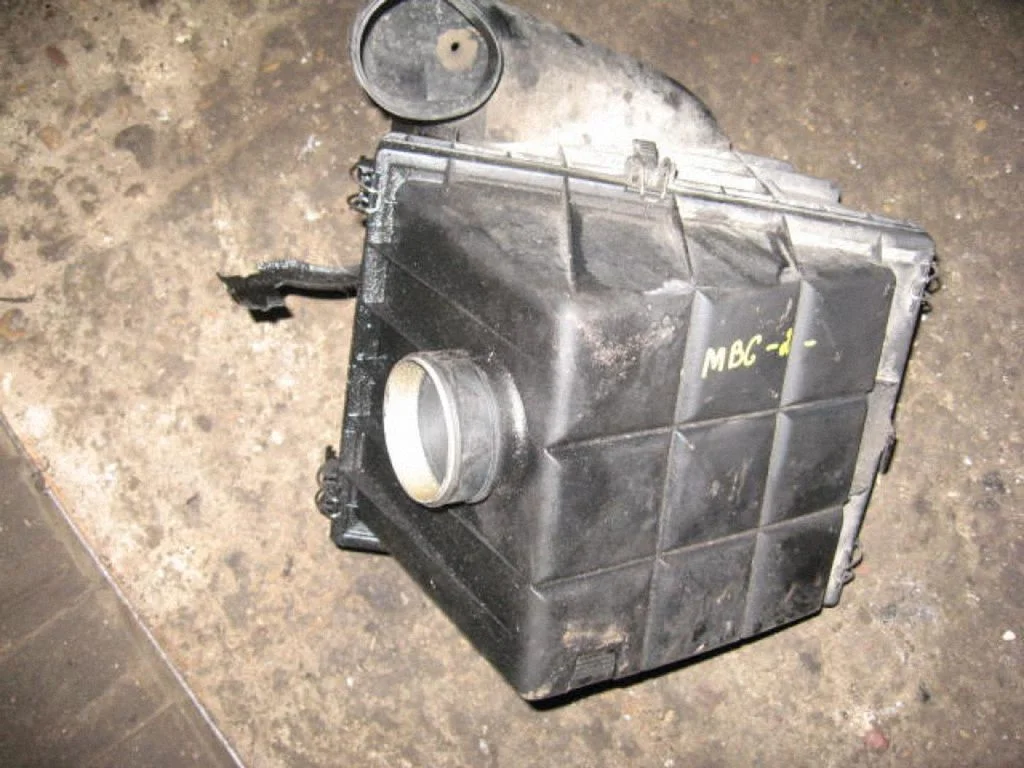 Air filter box 22D70KW