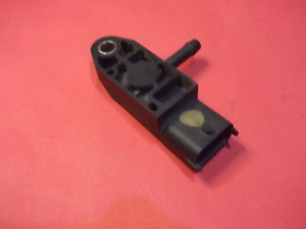 Czujnik ciśnienia powietrza 8200225971