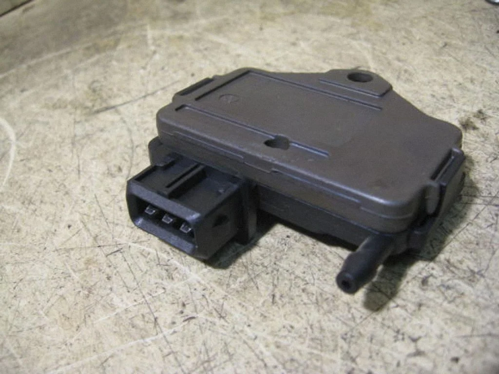 Õhurõhu andur BOSCH02612300083A0906051