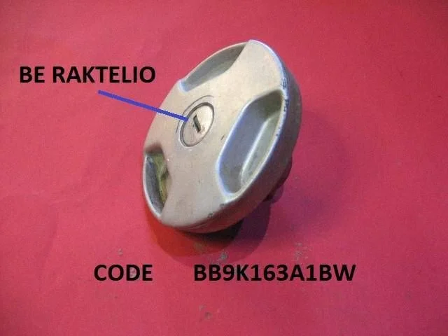Degvielas tvertnes uzskrūvējamais vāciņš BB9K163A1BW