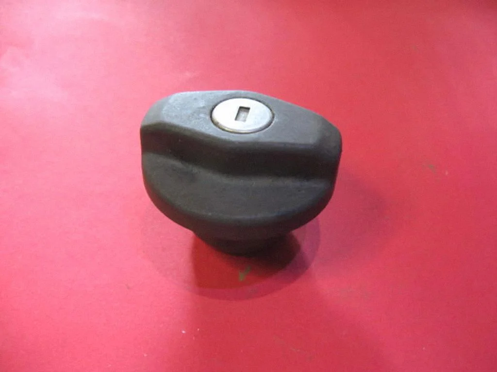 Fuel tank filler cap OHNELOFTUNG