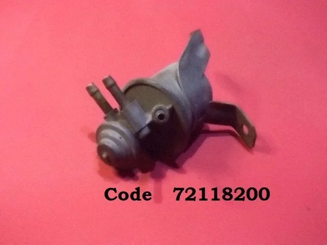 Fuel pressure regulator 72118200