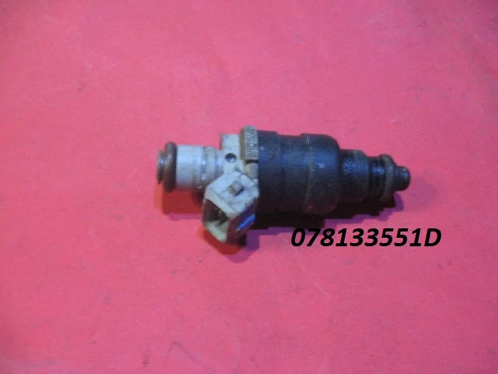 Fuel injector 078133551D