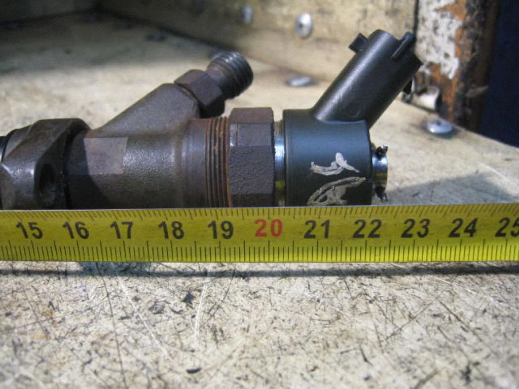 Fuel injector BOSCH0445110036