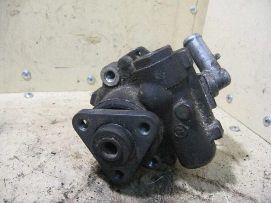 Roolivõimendi pump 91130