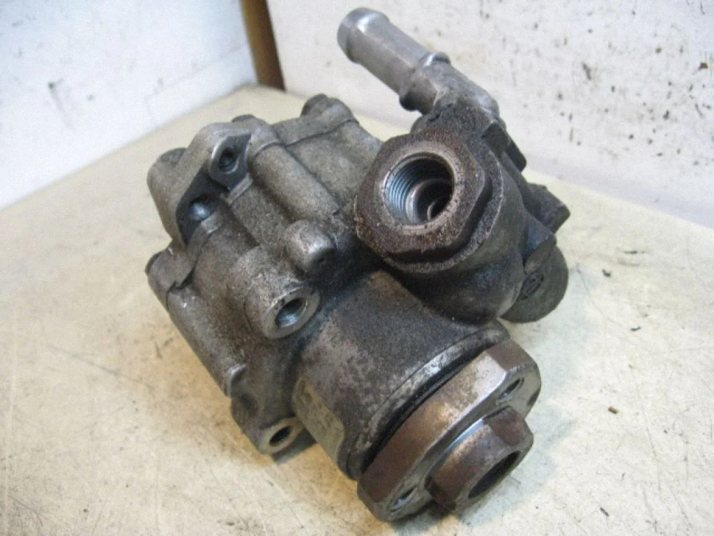 Power steering pump – left