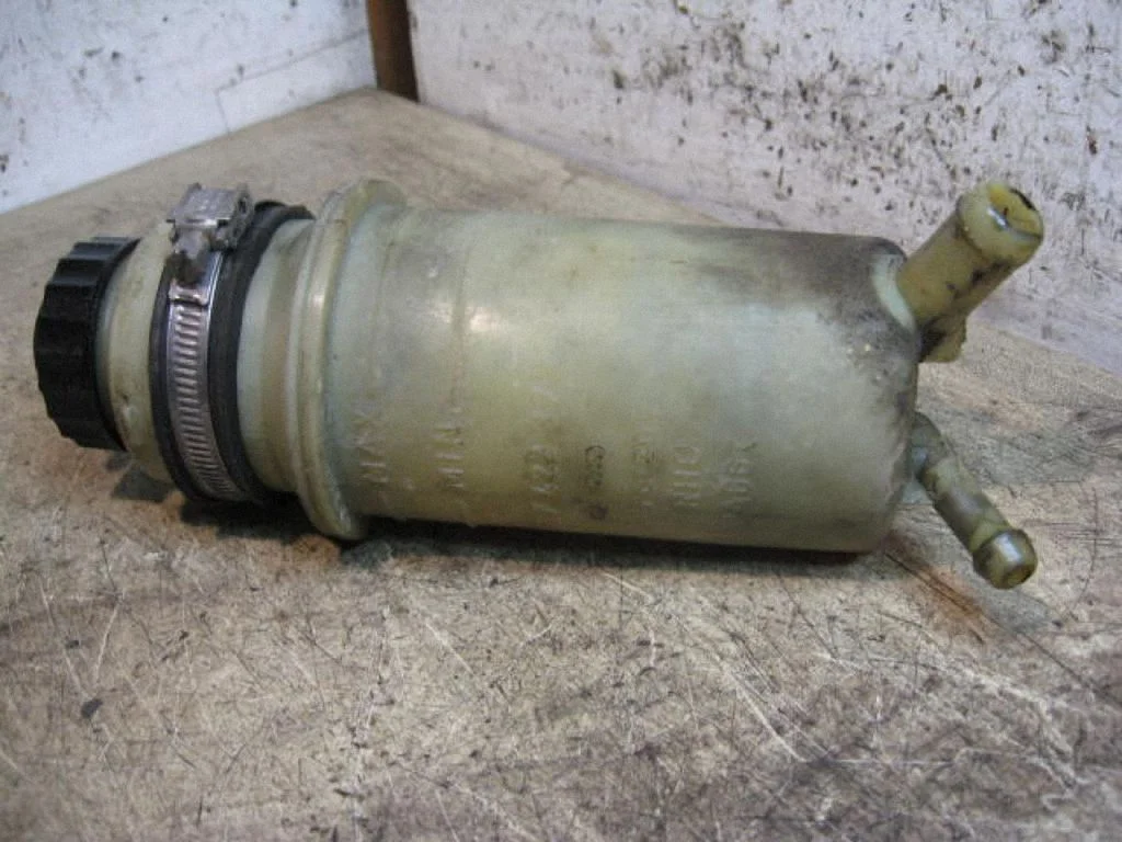 Power steering fluid tank/reservoir 357422372