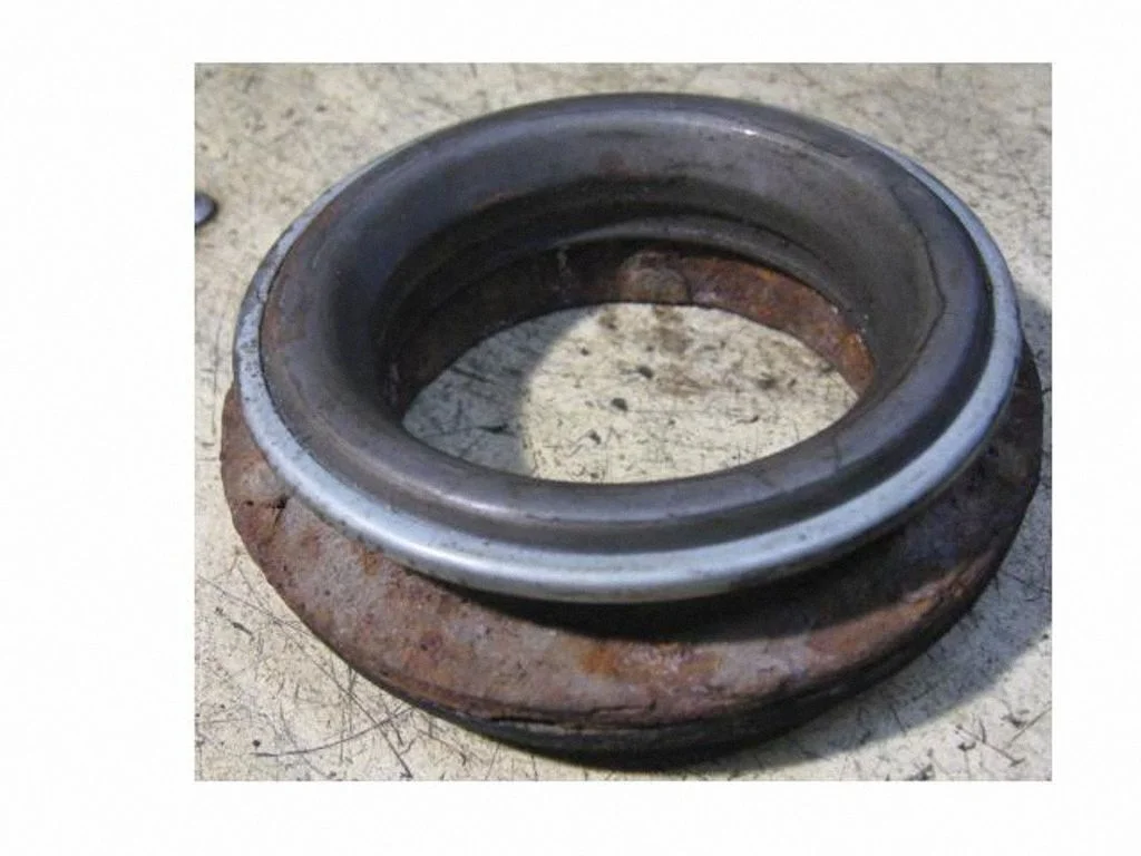 Front upper strut mount 9643939744