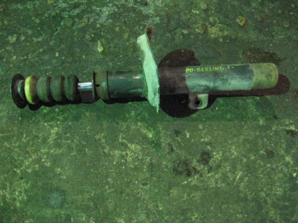 Front shock absorber/damper