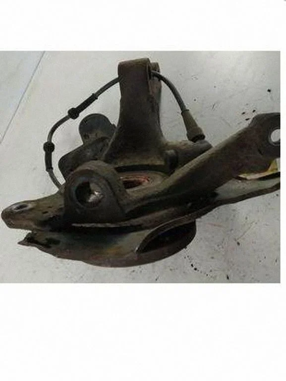 Front wheel hub spindle knuckle 77005422