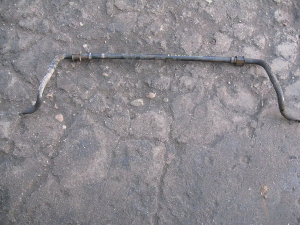 Priekšējais stabilizators – vidējā