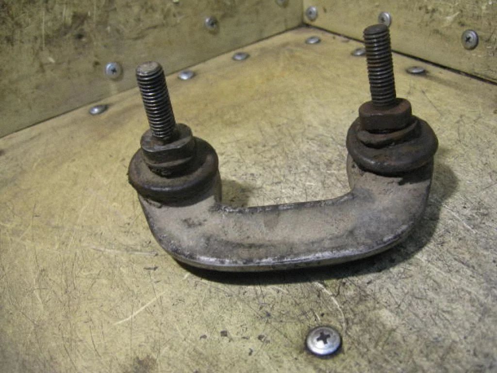 Front upper control arm/wishbone 4D0411317J