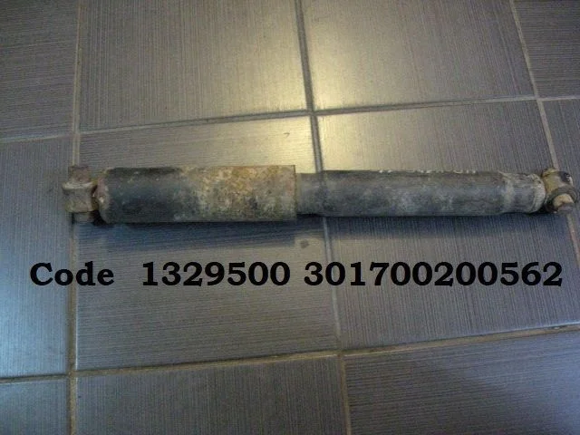 Aizmugurējais amortizators 1329500