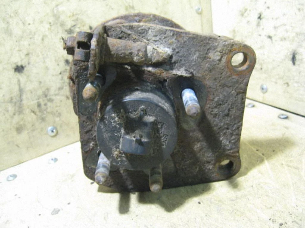 Rear wheel hub