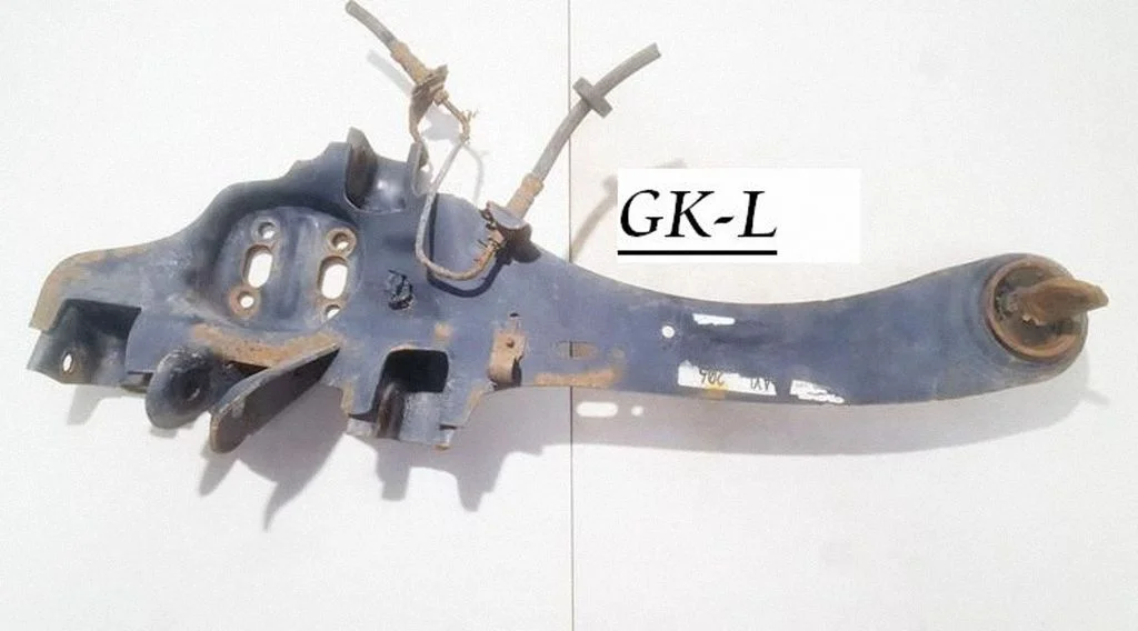 Tagumine ülemine õõtshoob 98AG5A969A