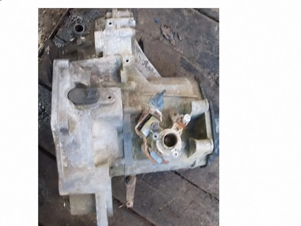 Manual 5 speed gearbox