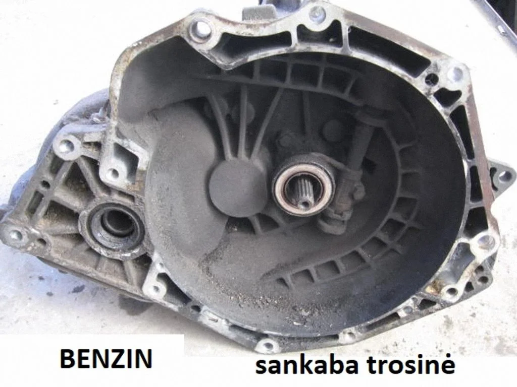 Manual 5 speed gearbox 90400209