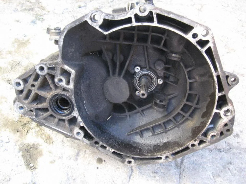 Manual 5 speed gearbox 20I16V