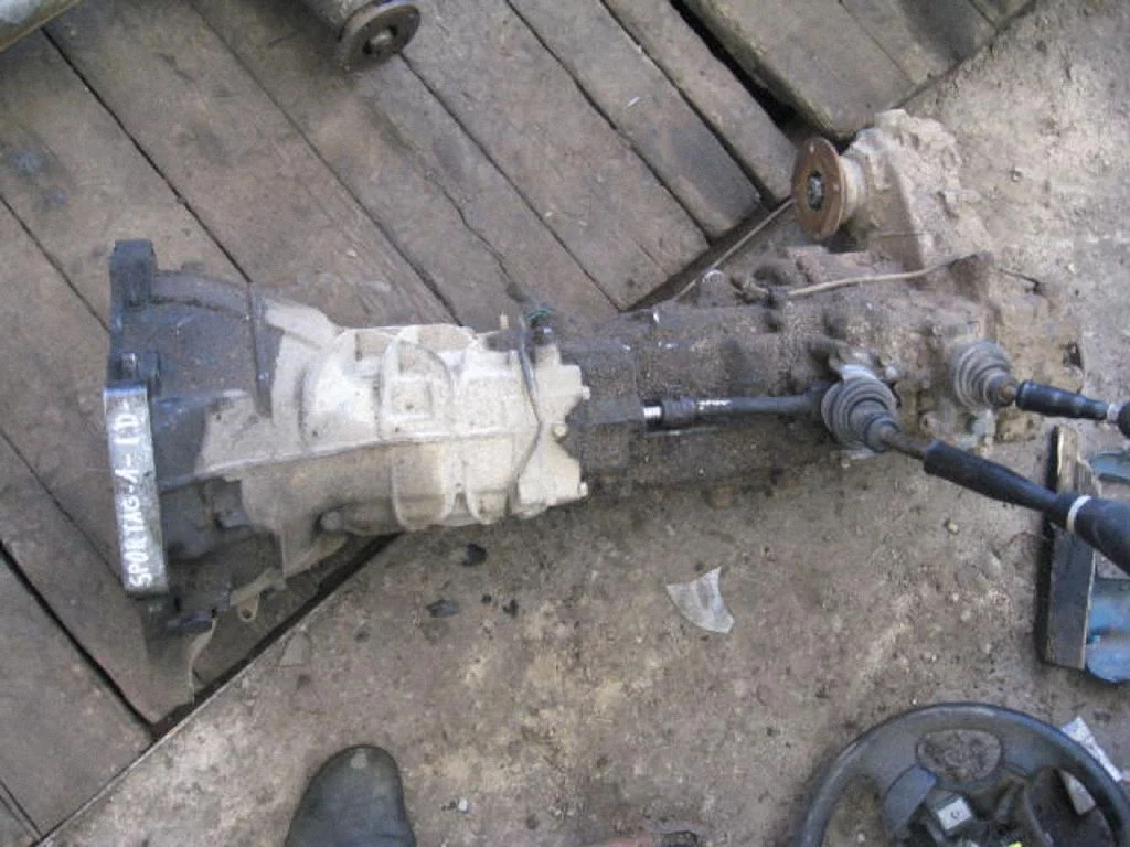 Manual 5 speed gearbox – centre