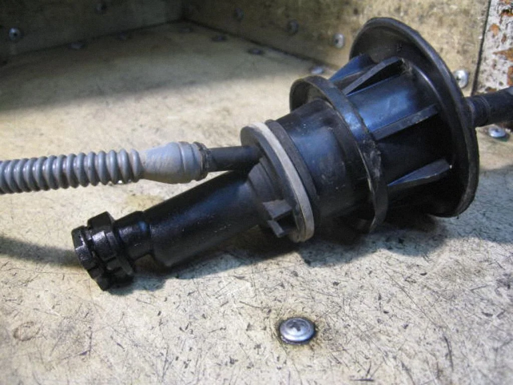 Clutch master cylinder 96367263801