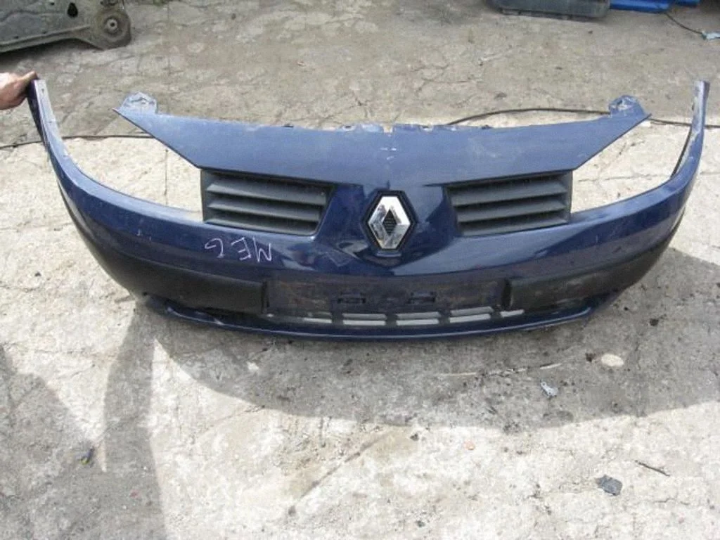 Front bumper – centre