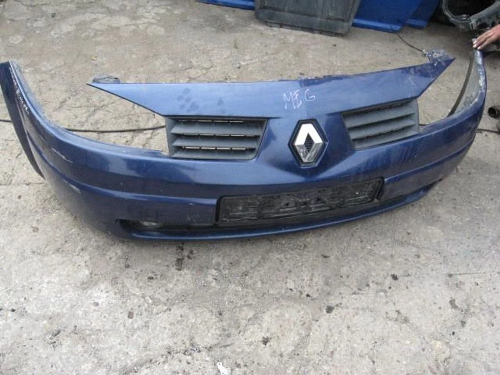 Front bumper – centre