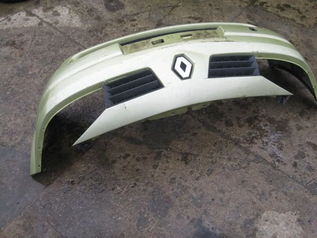 Front bumper – centre