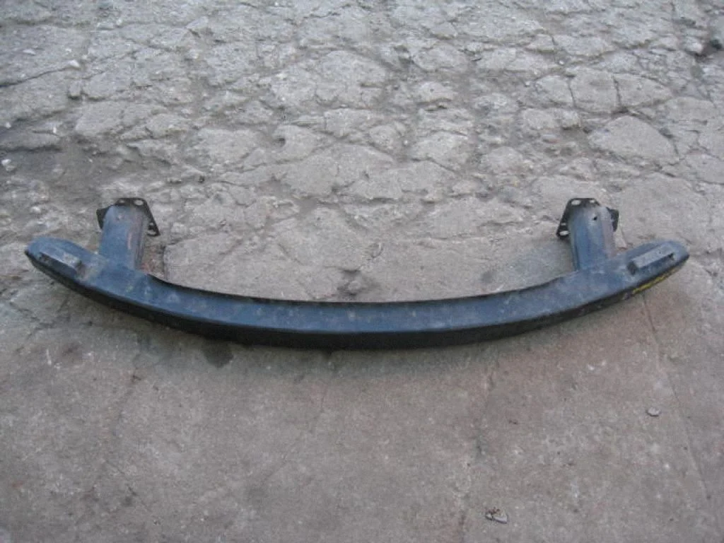 Front bumper cross member – centre