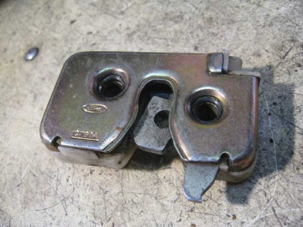Engine bonnet/hood lock/catch V97FBC43102AH
