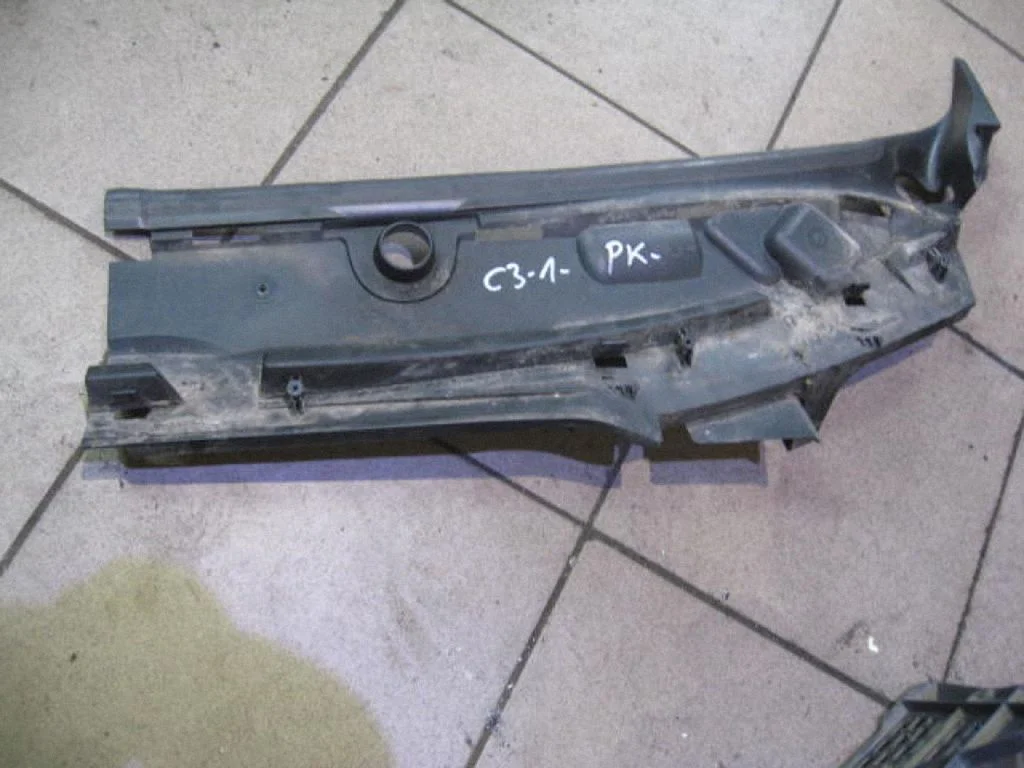 Wiper trim 9680160977