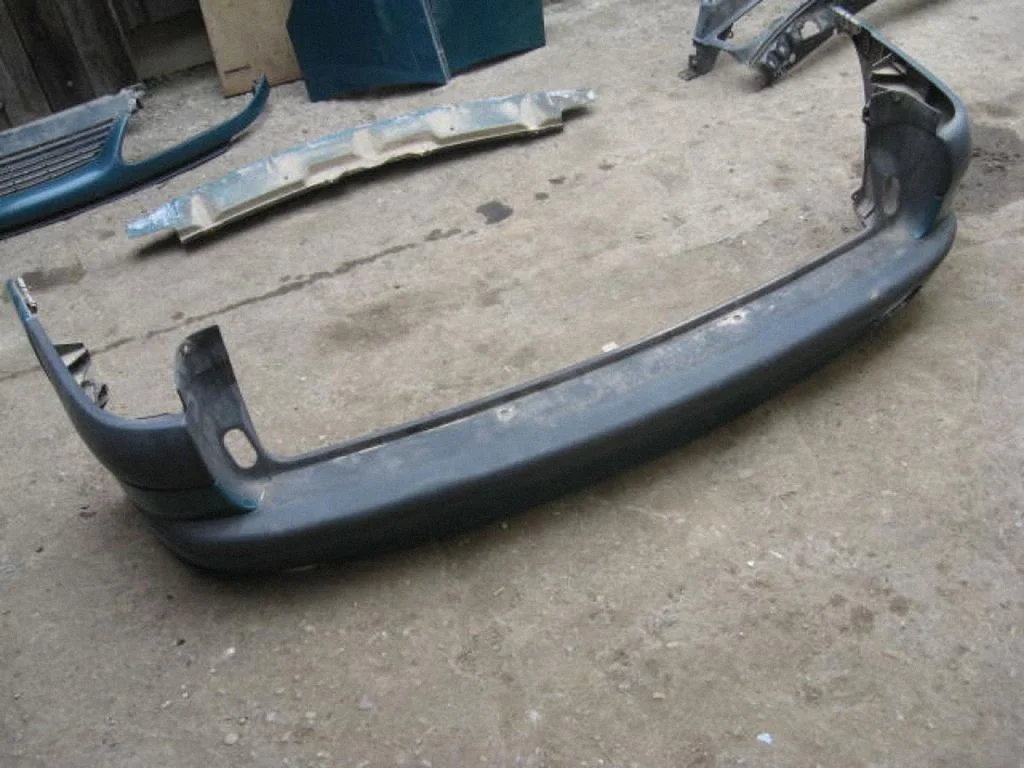 Rear bumper – centre