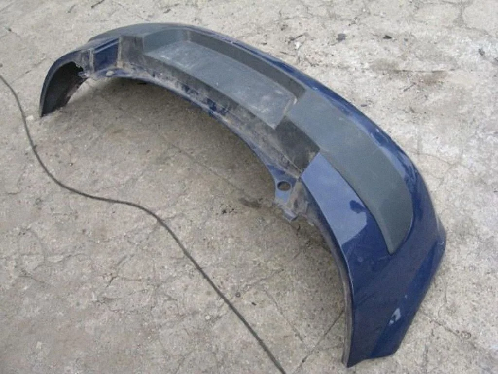 Rear bumper – centre