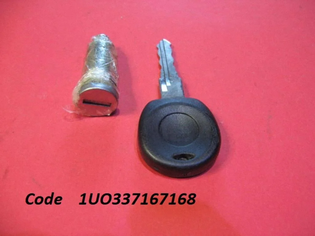 Front door lock (next to the handle) – Volkswagen Passat B4 (1994-1996)
