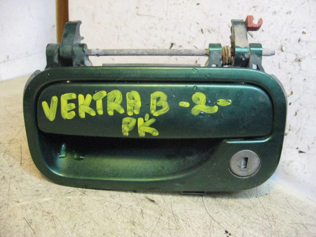 Esiukse välimine käepide – vasak