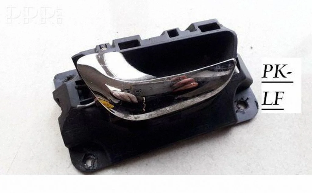 Front door interior handle 09170045