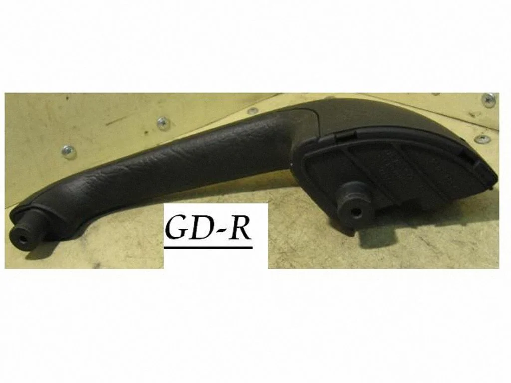 Klamka wewnętrzna drzwi tylnych 4A0867372