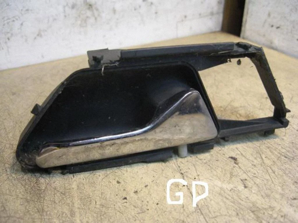 Aizmugurējais iekšējais atvēršanas rokturis 1247600261