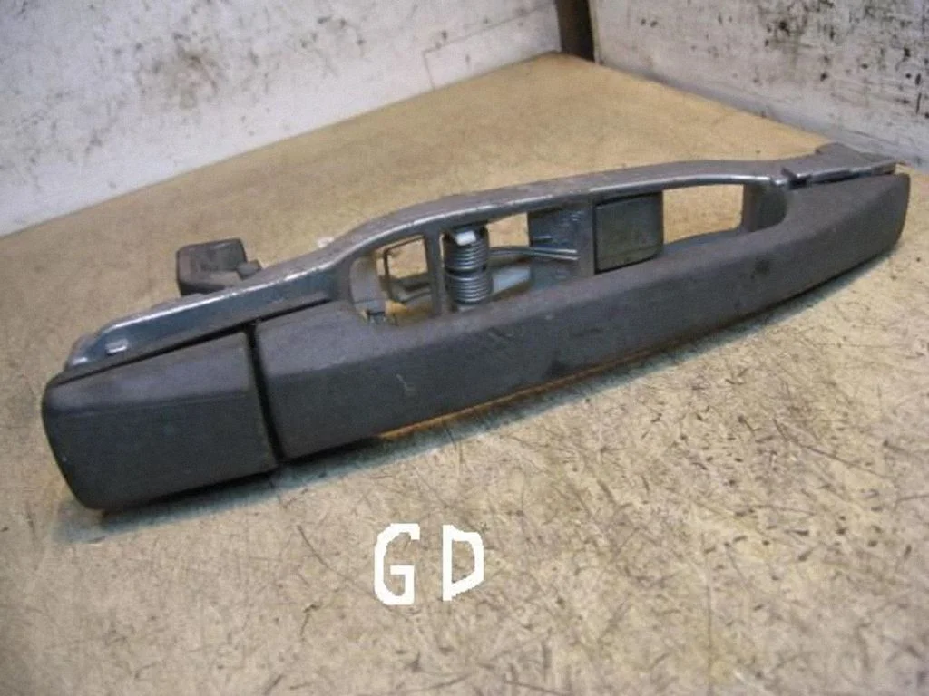 Rear door exterior handle – right